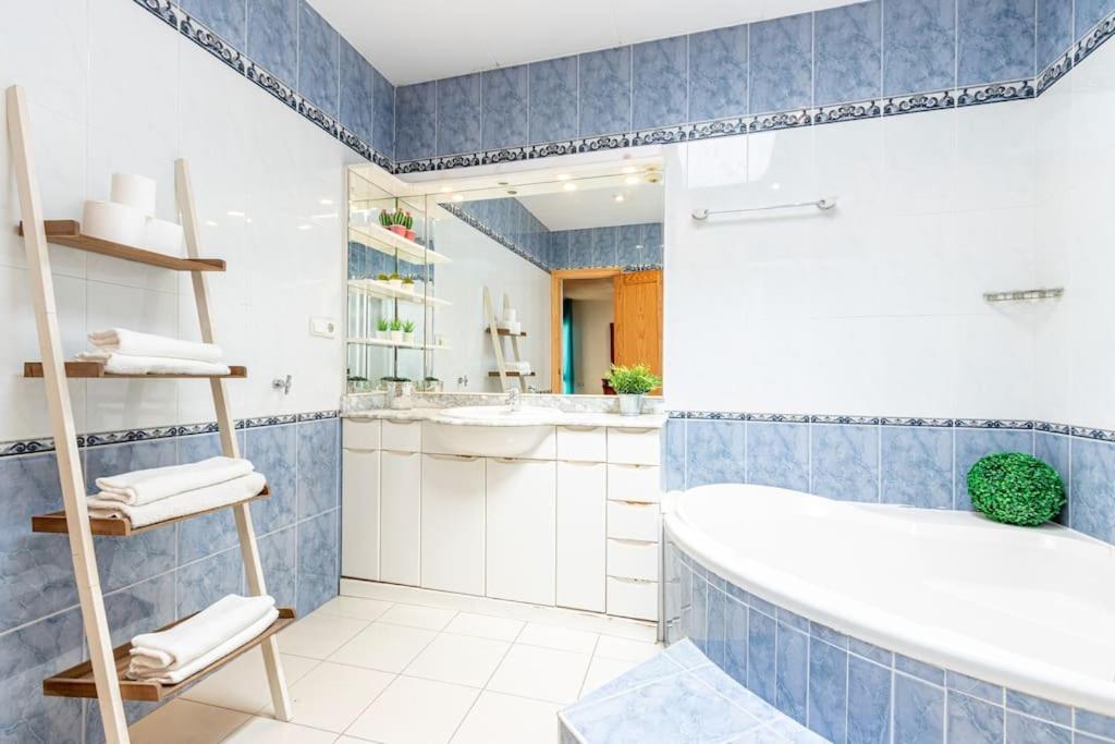 Villa CASA con PISCINA privada, CENTRO - WIFI Ampuriabrava Exterior foto